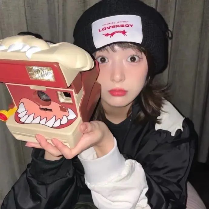 披荆斩棘的靓女